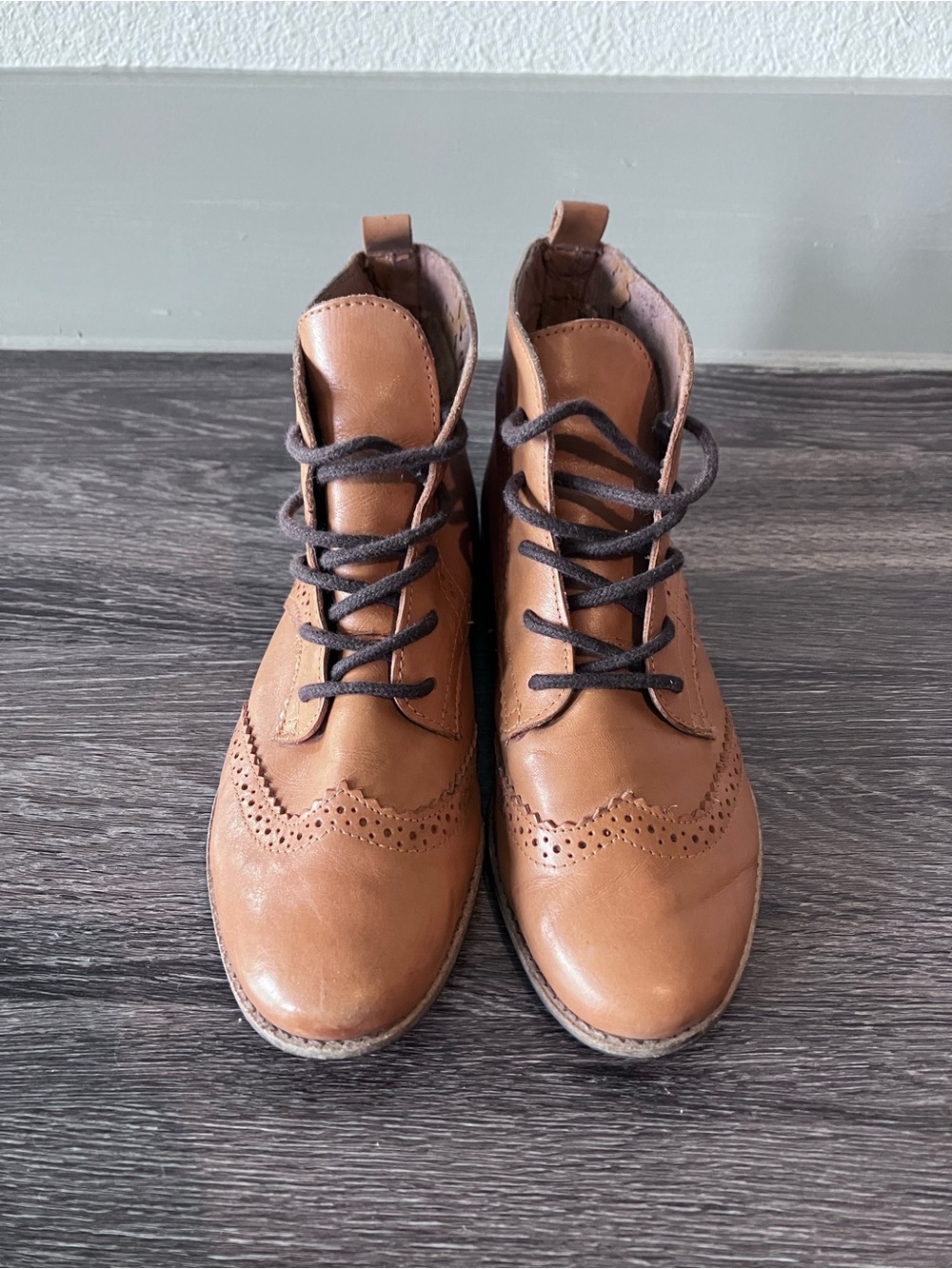 Women’s Tan Lace-Up Brogue Ankle Boots